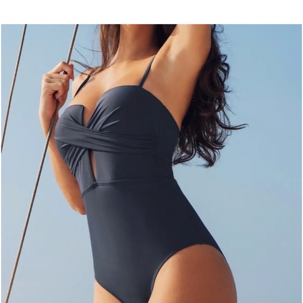 Cupshe plunge cutout Italian swimsuit (navy grey)